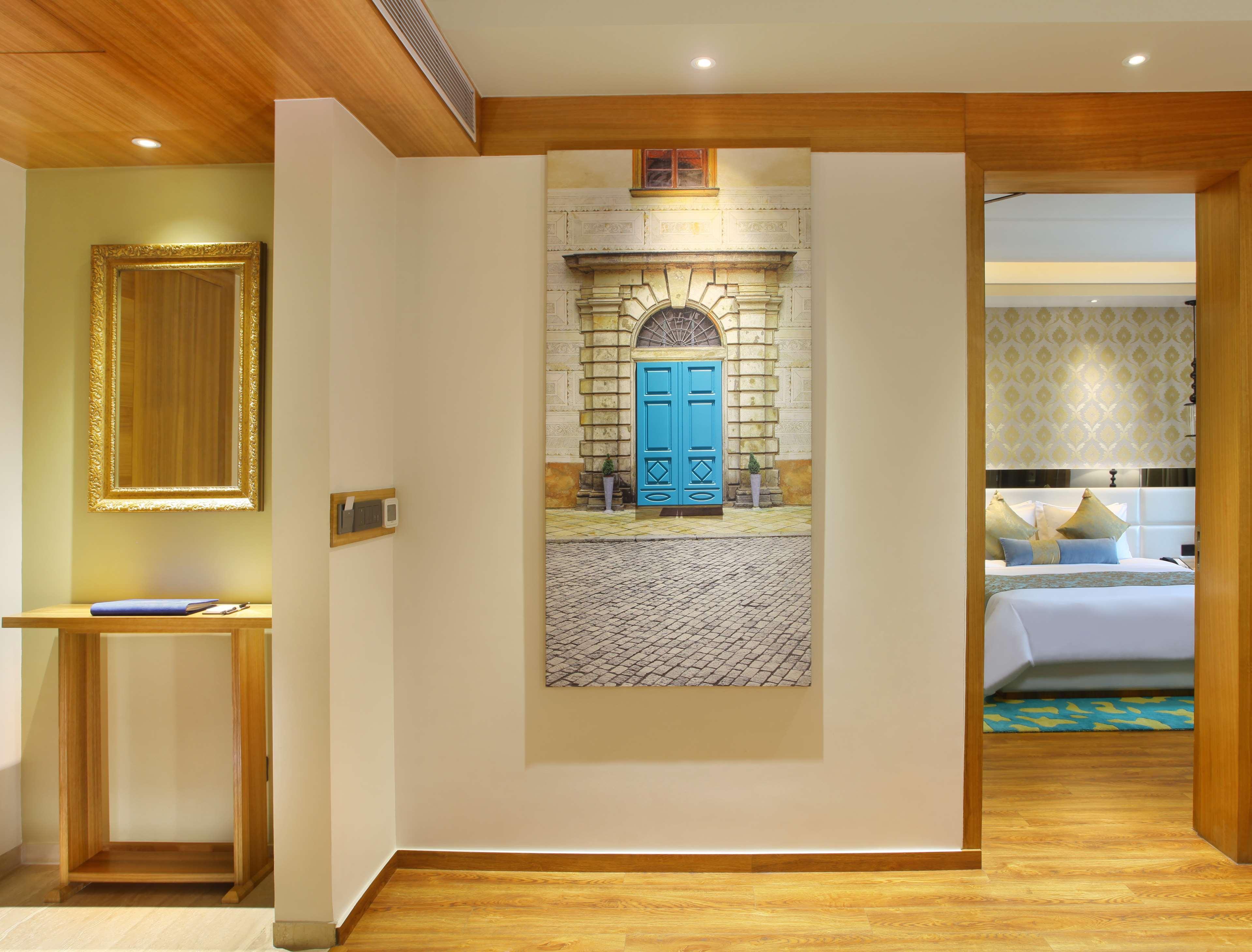 Radisson Blu Jammu Hotel Ngoại thất bức ảnh
